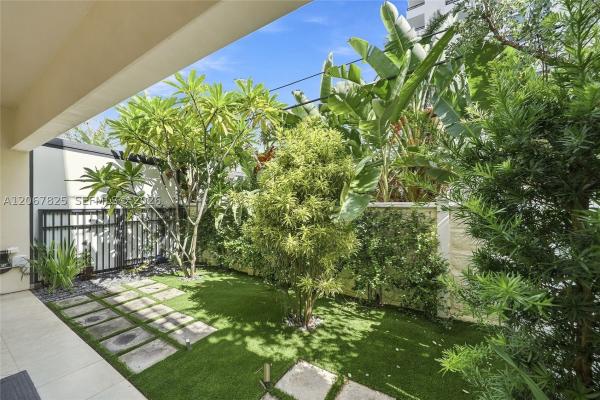 Las Playas, 3237 NE 5th St, Pompano Beach, Florida 33062, image 1