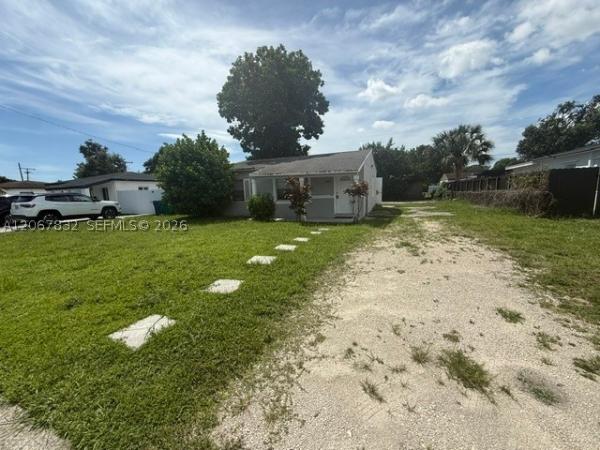 Biscayne River Gardens, 2540 NW 155th St, Miami Gardens, Florida 33054, image 3