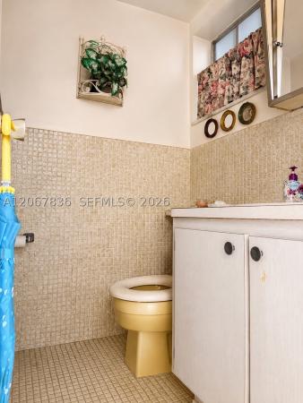 Hillcrest, 1001 Hillcrest Ct #204, Hollywood, Florida 33021, image 1