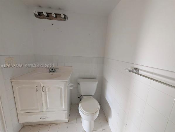 5664 Blueberry Ct #15, Lauderhill, Florida 33313, image 2