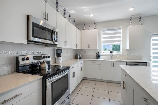 21189 SW 127th Ct, Unincorporated Dade County, Florida 33177, image 2