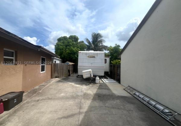 12242 SW 210th St, Unincorporated Dade County, Florida 33177, image 2