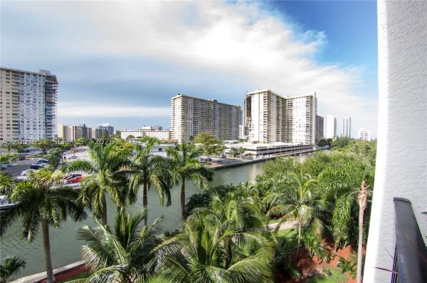 Porto Bellagio, 17150 N Bay Rd #2512, Sunny Isles Beach, Florida 33160, image 2