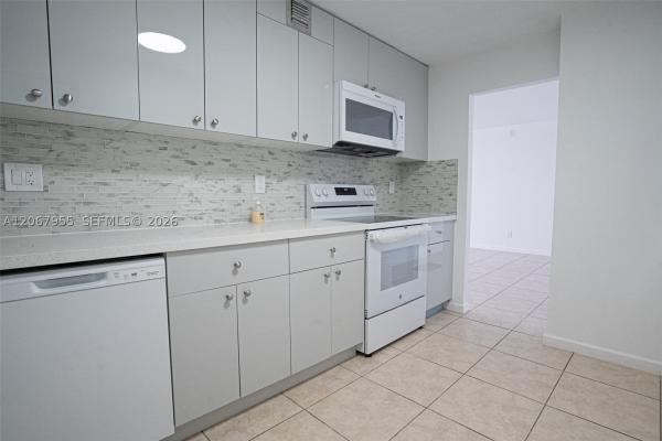 Plaza Towers, 1849 S Ocean Dr #1509, Hallandale Beach, Florida 33009, image 1
