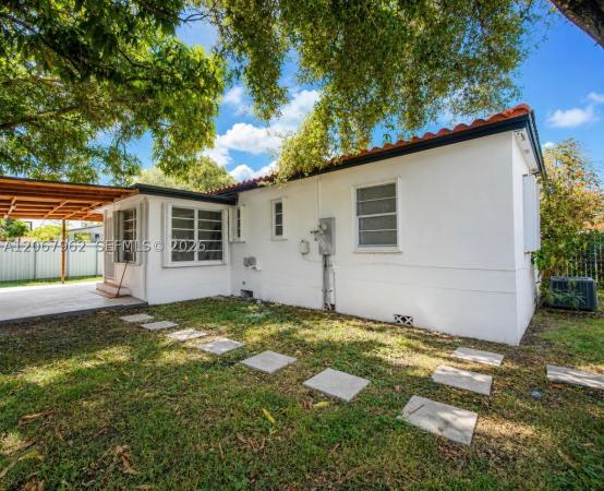 Le Jeune Place, 4060 SW 6th St, Miami, Florida 33134, image 1
