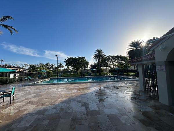 15428 SW 50th Ter, Unincorporated Dade County, Florida 33185, image 2