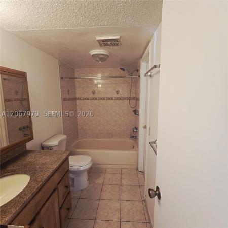 Soleil Lake, 580 NW 114th Ave #201, Sweetwater, Florida 33172, image 3