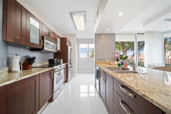 Turnberry Village South Tower, 19900 E Country Club Dr #610, Aventura, Florida 33180, image 1