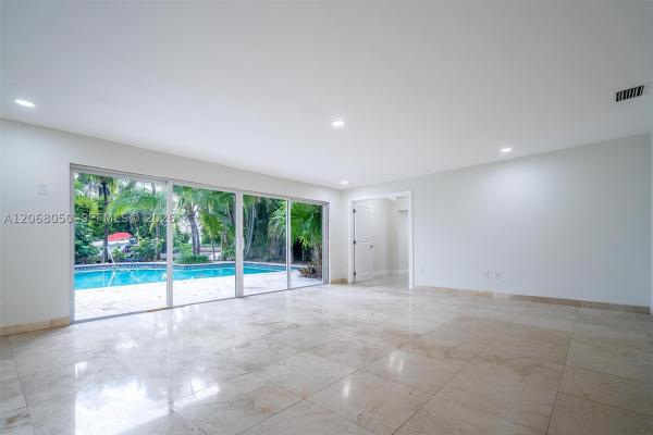 Biscayne Point, 1710 Cleveland Rd, Miami Beach, Florida 33141, image 1