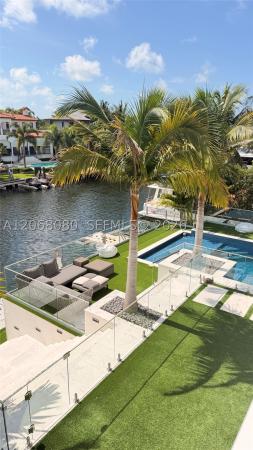 Sunrise Harbour, 6819 Sunrise Pl, Coral Gables, Florida 33133, image 3