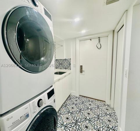 The Carlton, 901 E Camino Real #7D, Boca Raton, Florida 33432, image 2