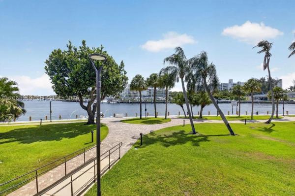 The Carlton, 901 E Camino Real #7D, Boca Raton, Florida 33432, image 3