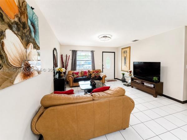 Washington Park, 2745 NW 7th Ct, Fort Lauderdale, Florida 33311, image 3