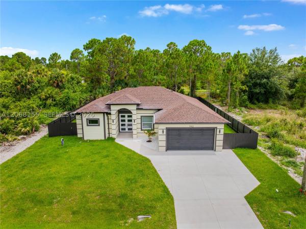 942 E Kanuga St, Lehigh Acres, Florida 33974, image 2