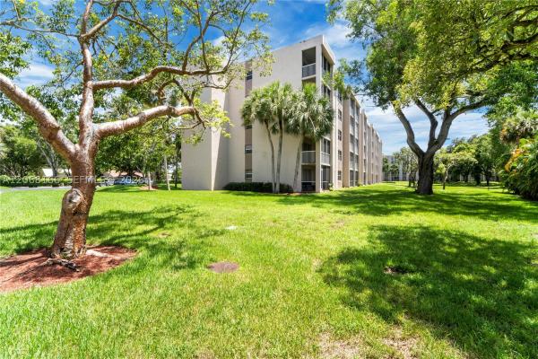 Sherwood Square, 1100 NW 87th Ave #508, Coral Springs, Florida 33071, image 1