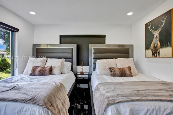 Coral Ridge Galt, 2457 NE 27th Ter, Fort Lauderdale, Florida 33305, image 3