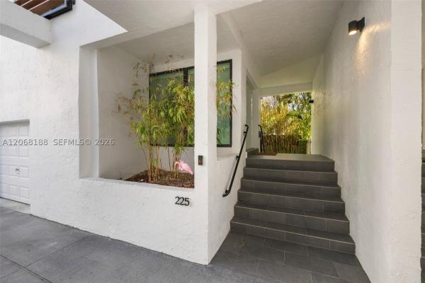 Gardens Of Key Biscayne Alhambra, 225 E Enid Dr #44, Key Biscayne, Florida 33149, image 1