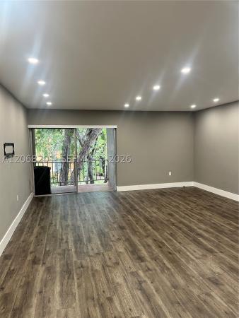 9449 SW 76th St #T5, Unincorporated Dade County, Florida 33173, image 2
