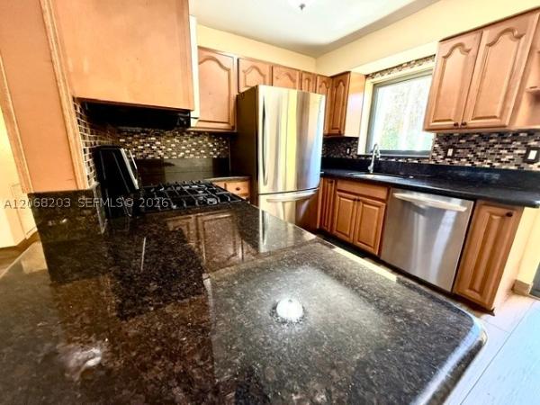 Gulfstream Estates, 1124 NE 7th St, Hallandale Beach, Florida 33009, image 1