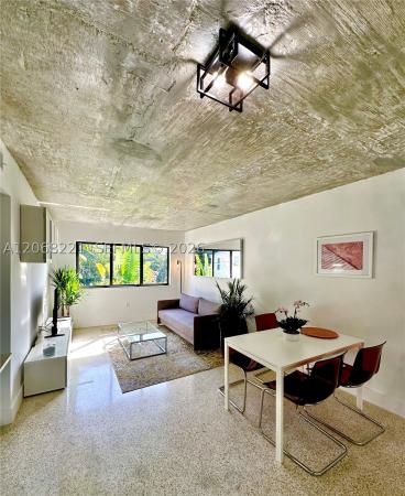 190 NW 69th St #6, Miami, Florida 33150, image 1