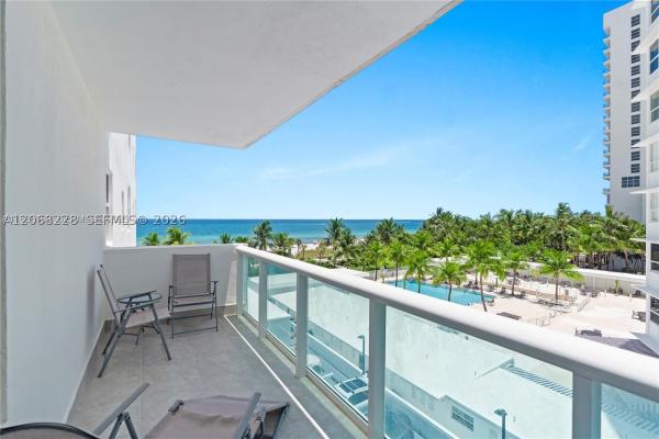 The Carriage Club, 5001 Collins Ave #4G, Miami Beach, Florida 33140, image 1