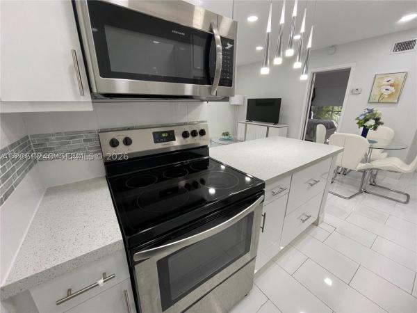 Cypress Creek, 1407 NE 56th St #103, Fort Lauderdale, Florida 33334, image 2