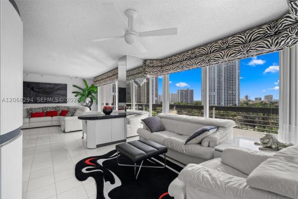 Mystic Pointe Tower 200, 19101 NE 36th Ct #807, Aventura, Florida 33180, image 3