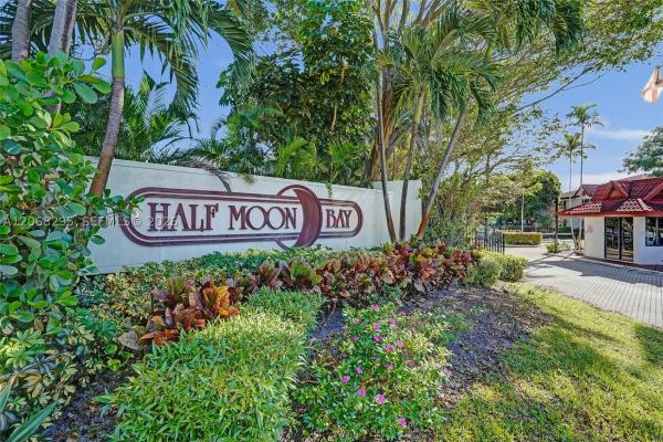 Half Moon Bay, 102 Half Moon Cir #C3, Hypoluxo, Florida 33462, image 3