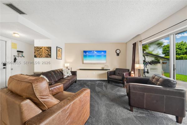 10331 SW 130th Ave, Unincorporated Dade County, Florida 33186, image 1