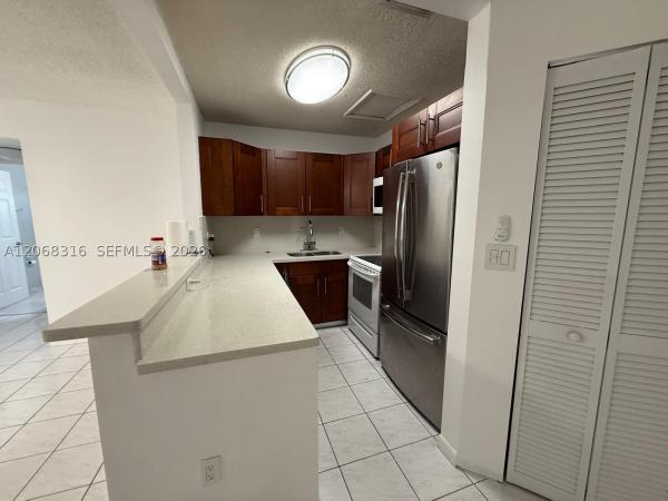Lago Grande, 6540 W 26th Dr #24-60, Hialeah, Florida 33016, image 1