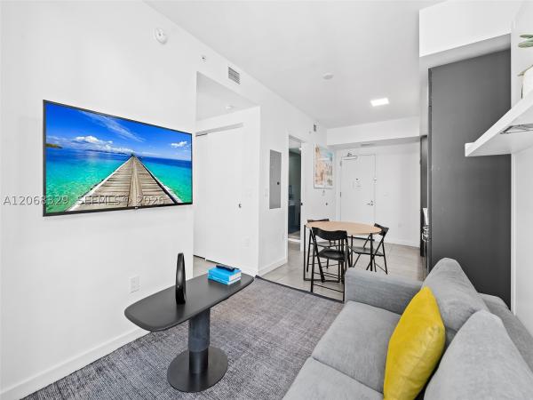 YotelPad Miami, 227 NE 2nd St #1807, Miami, Florida 33132, image 2