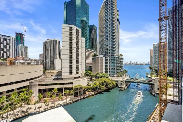 Brickell On The River South Tower, 41 SE 5th St #1016, Miami, Florida 33131, image 1
