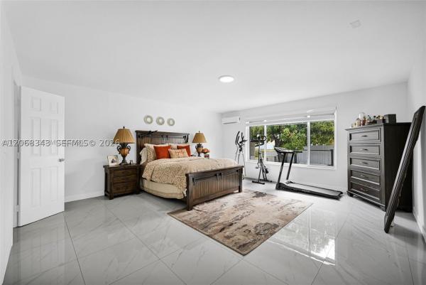 Palm Springs, 756 W 53rd St, Hialeah, Florida 33012, image 3
