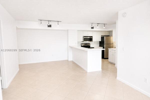 Royal Grand, 2600 S University Dr #110, Davie, Florida 33328, image 1