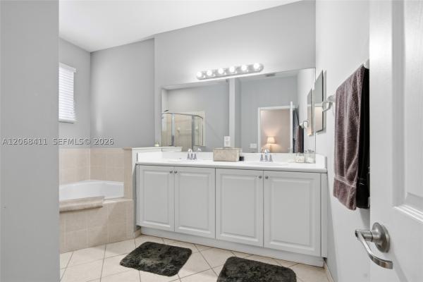 The Cove At Isles Of Bayshore, 8906 SW 224th Ter, Cutler Bay, Florida 33190, image 3