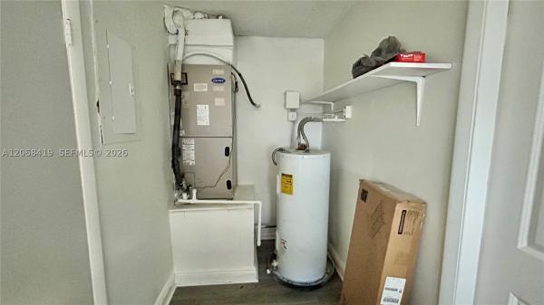 Town Of Modelo, 230 NW 8th Ave, Dania Beach, Florida 33004, image 3