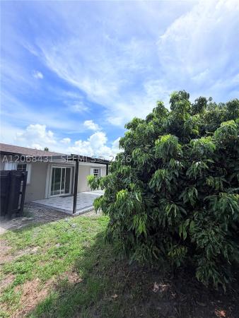 Jac-Mo Homes, 4492 NW 180th St, Miami Gardens, Florida 33055, image 3
