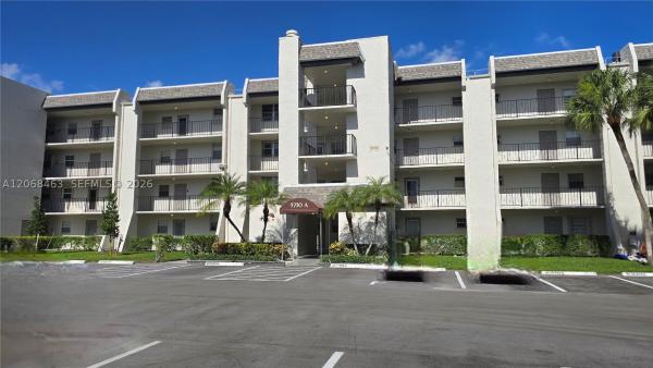 Lagoon Place, 9230 Lagoon Pl #310, Davie, Florida 33324, image 1