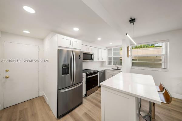 Brickell Bay Tower, 1408 Brickell Bay Dr #518, Miami, Florida 33131, image 2