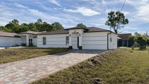 729 Anaconda Ave S, Lehigh Acres, Florida 33974, image 2