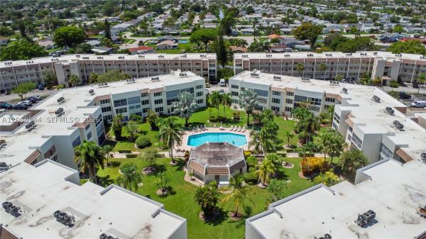 Royal Park Gardens 2, 6750 Royal Palm Blvd #107E, Margate, Florida 33063, image 1