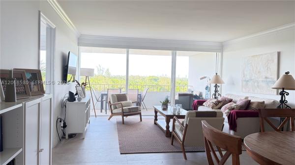Commodore Club West, 155 Ocean Lane Dr #702, Key Biscayne, Florida 33149, image 1