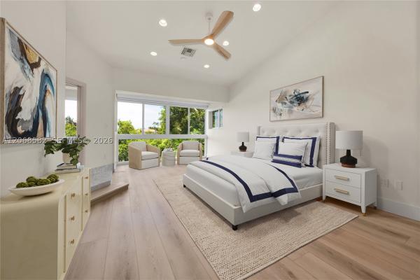Royal Harbour Yacht Club, 5996 Paradise Point Dr, Palmetto Bay, Florida 33157, image 2
