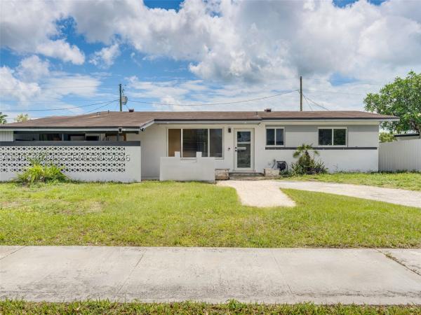Pine Tree Manor, 19931 Gulfstream Rd, Cutler Bay, Florida 33157, image 3