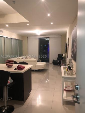 The Ivy At Riverfront, 90 SW 3rd St #3802, Miami, Florida 33130, image 2