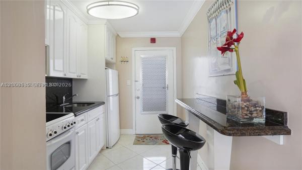 1750 James, 1750 James Ave #9J, Miami Beach, Florida 33139, image 3