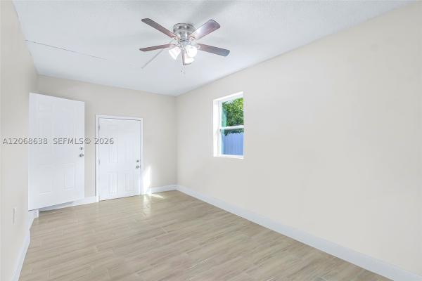 Lauderdale Manors, 1854 Lauderdale Manor Dr, Fort Lauderdale, Florida 33311, image 3