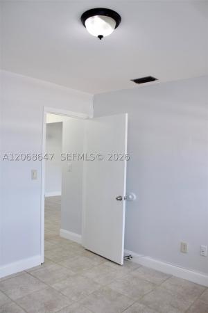 Alameda Jardins, 2728 W 74th St, Hialeah, Florida 33016, image 2