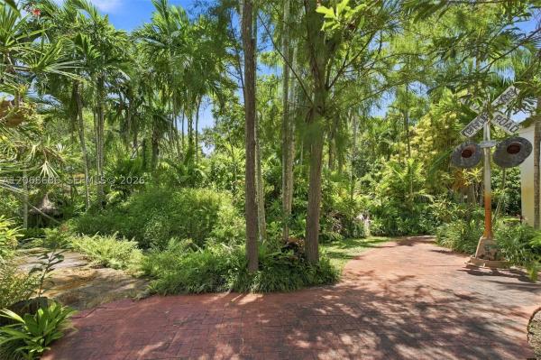5885 SW 56th St, Unincorporated Dade County, Florida 33155, image 1