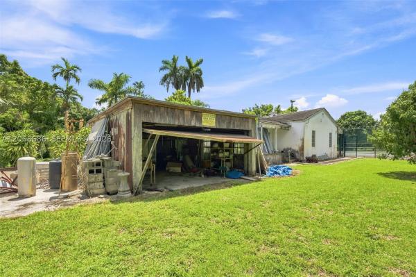 5885 SW 56th St, Unincorporated Dade County, Florida 33155, image 3